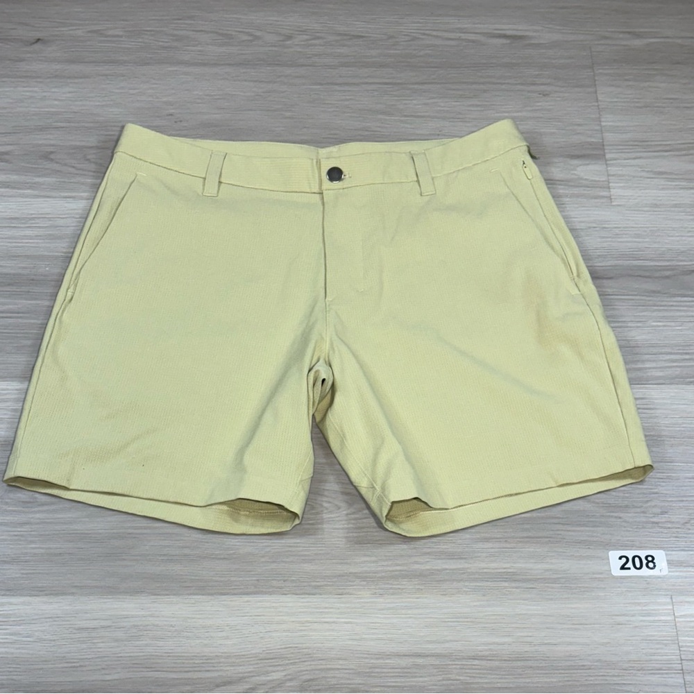 LULULEMON Shorts Men's 33 Classic lemon Green Athletic Activewear